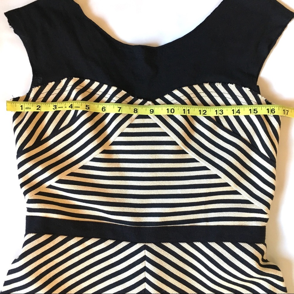 Elizabeth and James Angle Striped Vanessa Dress - Picture 5 of 8